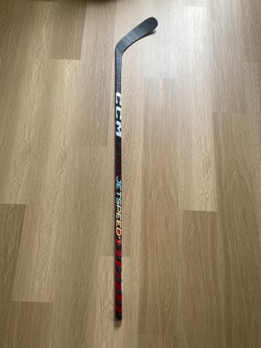CCM Jetspeed FT5 Pro (Intermediate 65 Flex P29)