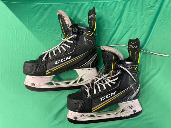 Junior Used CCM Tacks 9090 Hockey Skates 3.5