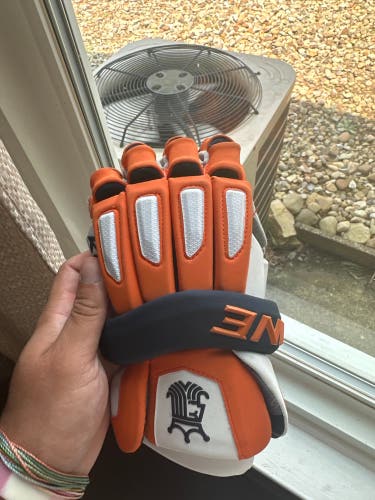 Used Player's Brine Medium King Elite Lacrosse Gloves