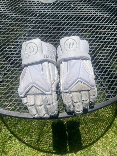 Warrior Evo Pro Lacrosse Gloves