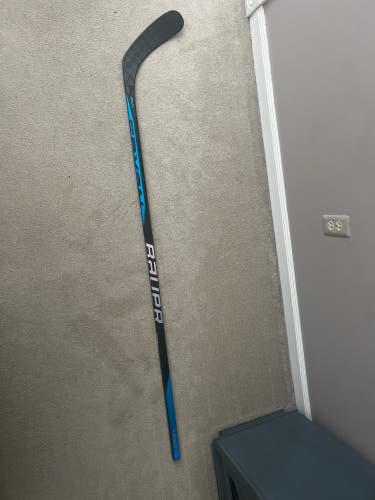 Senior Right Handed P92  Nexus Sync Hockey Stick