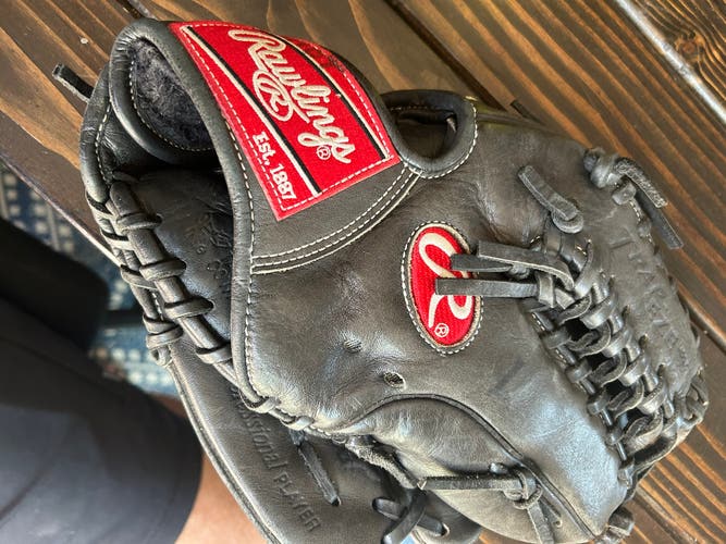 Rawlings 12” Gold Glove Right Handed Black