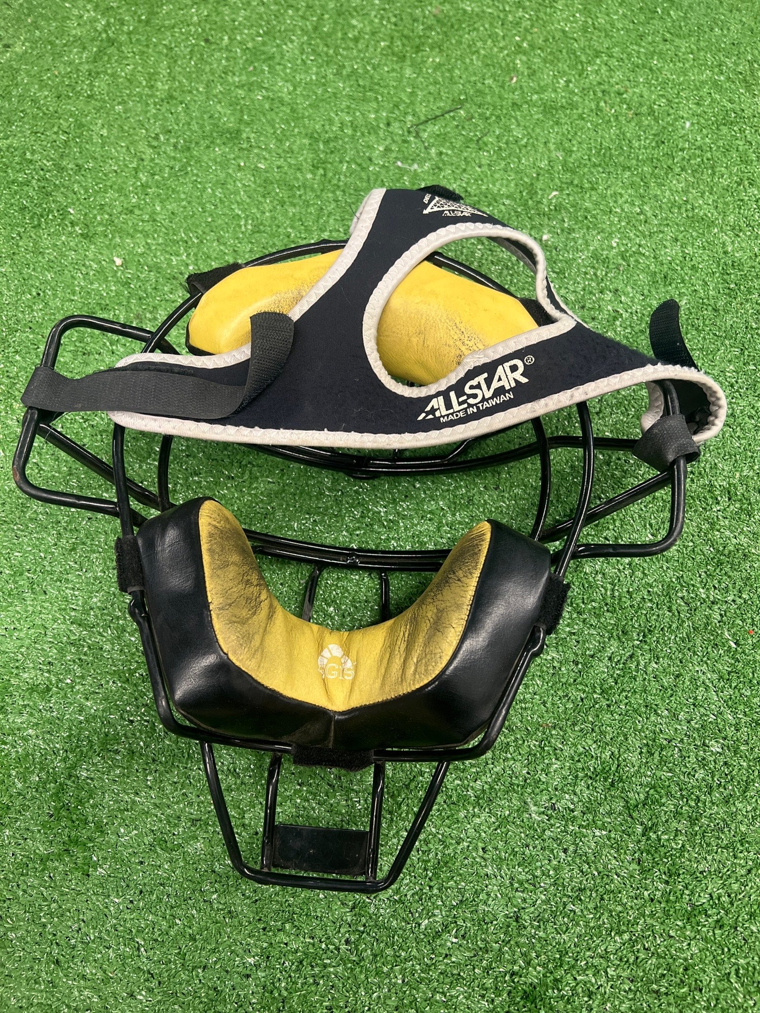 All-Star Leather Catcher's Mask FM25LMX