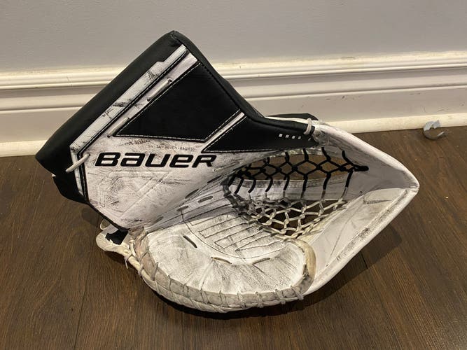 Used Regular Bauer M5 Pro Glove