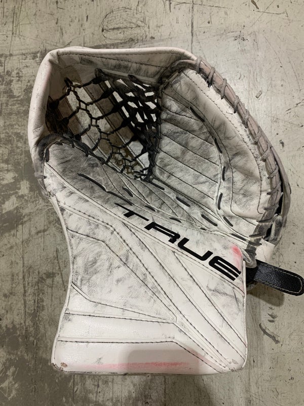 Used True L12.2 Regular Goalie Glove