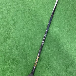 Used Senior Easton Left Handed Mako M5 Hockey Stick Mid Pattern w/ grip