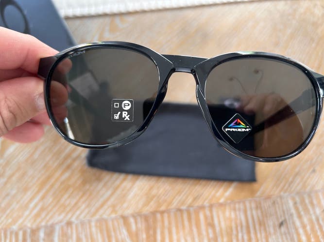 Black Unisex New Adult One Size Fits All Oakley Sunglasses