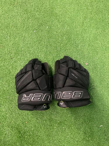 Used Bauer Vapor 2X Gloves 10"