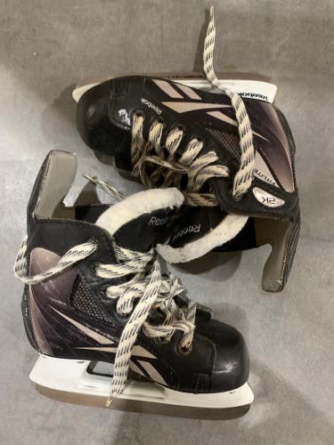 Junior Used Reebok 2K Hockey Skates D&R (Regular) 1.0