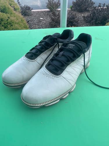 Men's 9.5 (W 10.5) Sketchers Golf Shoes