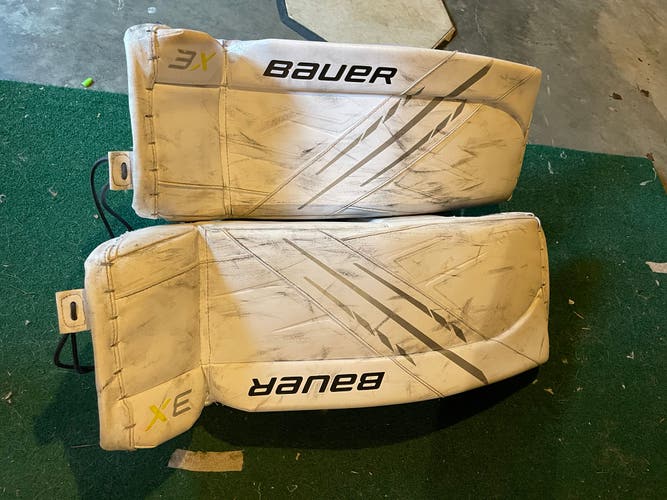29" Bauer  Vapor 3X Goalie Leg Pads- Intermediate XS