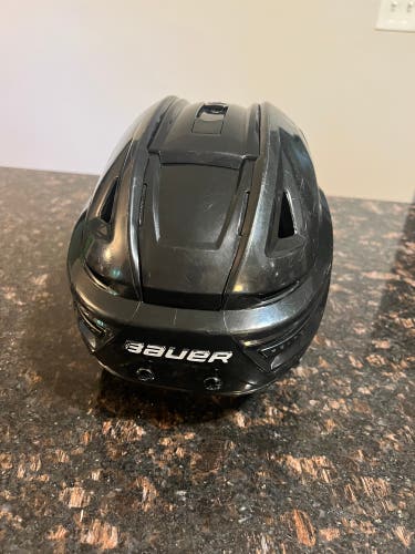 Used Medium Bauer Pro Stock Re-Akt 150 Helmet