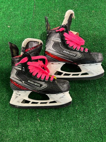 Junior Used Bauer Vapor XLTX Pro+ Hockey Skates 2.0