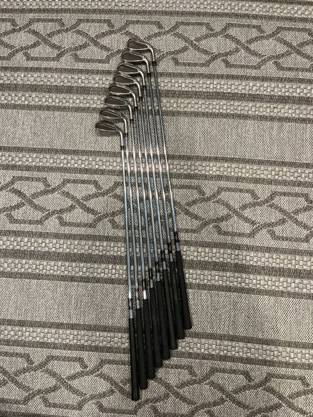 Men's Right Handed Regular Flex Steel Shaft SUPERSTEEL Iron Set
