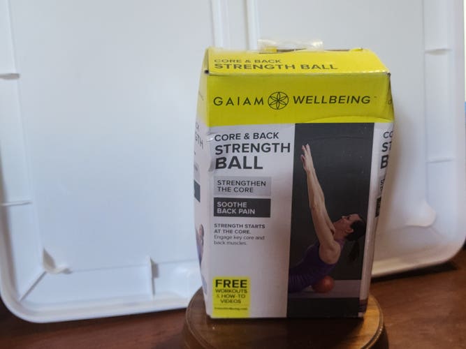 New Medicine Ball Gaiam Wellbeing Core & Back Strength Ball Includes Inflation Straw Brand New