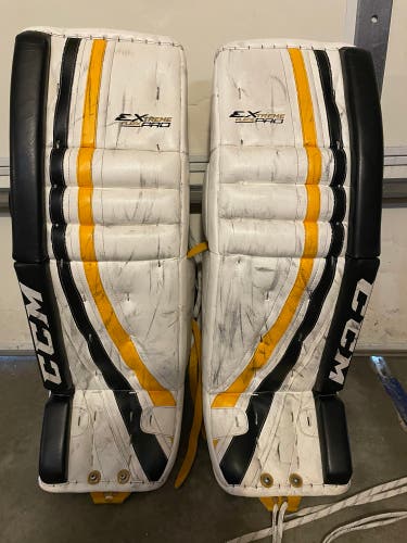 34" CCM Extreme Flex Pro Goalie Leg Pads