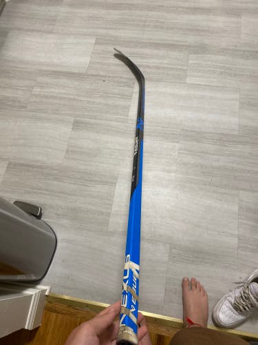 Senior Right Handed P92M Pro Stock Team Nexus Hockey Stick