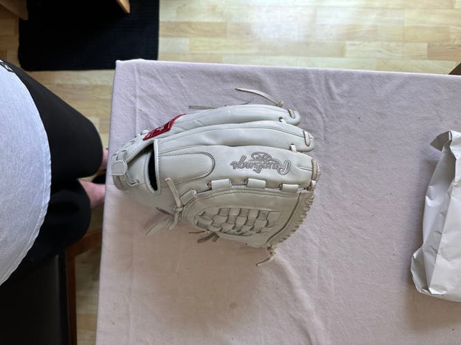 Used Rawlings Gg elite Right Hand Throw Infield Softball Glove 12.5"