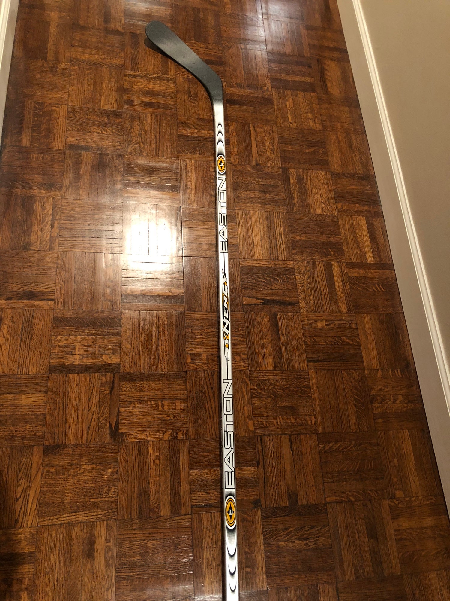 EASTON SYNERGY SENIOR 60 HOCKEY STICK, SILVER – Pro Hockey Life