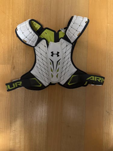 Under Armour VFT+ Shoulder Pads