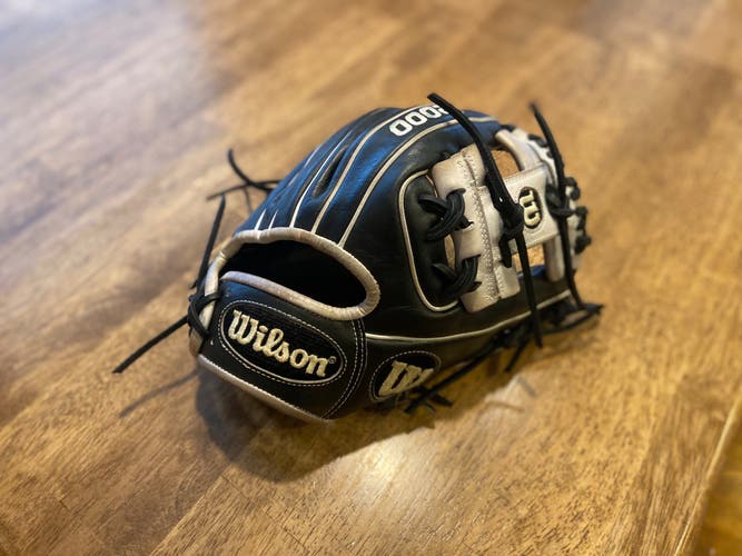 Restored Wilson A2000 1788 Infield Right Hand Throw Baseball Glove 11.25”