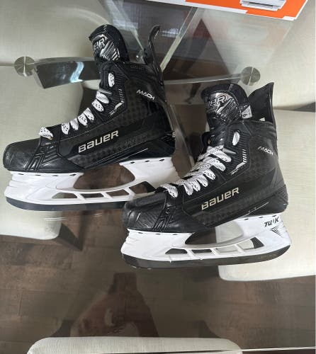 Used Bauer   Size 9 Supreme Mach Hockey Skates