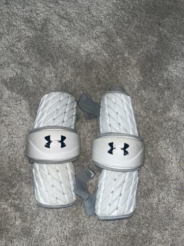 Used Large Under Armour Command Pro Arm Pads