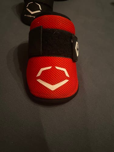 Evoshield Elbow Reds