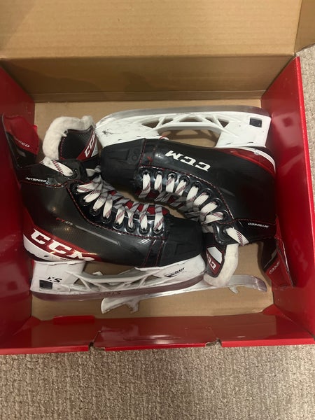Used CCM Regular Width Size 4 JetSpeed FT475 Hockey Skates