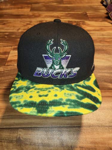 Milwaukee Bucks NBA Sports Basketball Mitchell & Ness Hat Cap Snapback