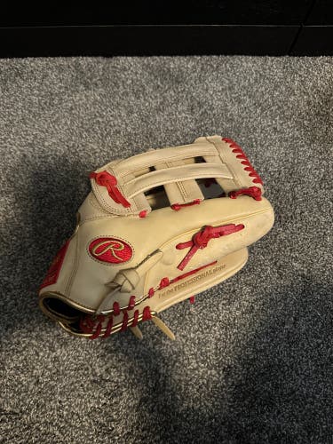 Used Right Hand Throw 12.75" Gold Glove Elite Baseball Glove