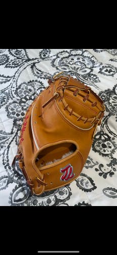 New Right Hand Throw 33.5" Baseball Glove
