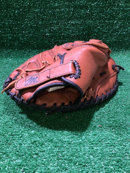 Macgregor RHT Softball Glove