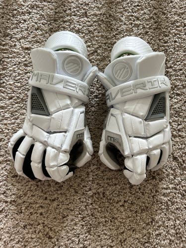 New Player's Maverik 13" M5 Lacrosse Gloves