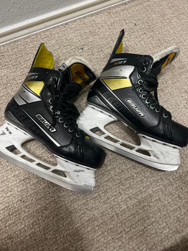 Intermediate Bauer Extra Wide Width Size 6 Supreme S37 Hockey Skates