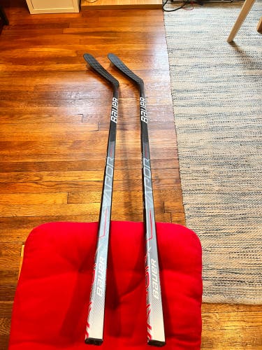 2 PACK Left Hand Bauer Vapor Hyperlite League P92M 70 Flex Hockey Stick