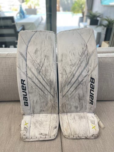 32" Bauer  Vapor 3X Goalie Leg Pads