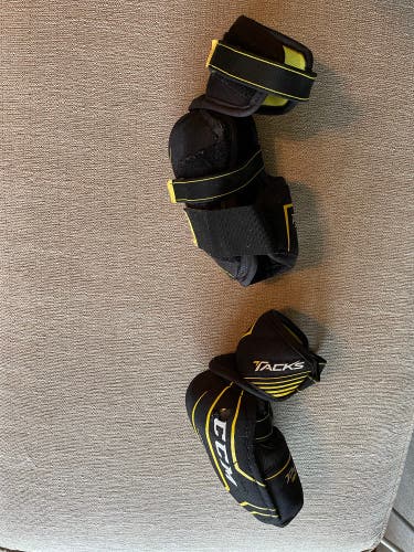 Used Adult Small CCM TACKS 3092 Elbow Pads