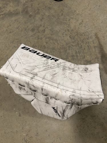 Used Bauer M5 Pro Senior Blocker