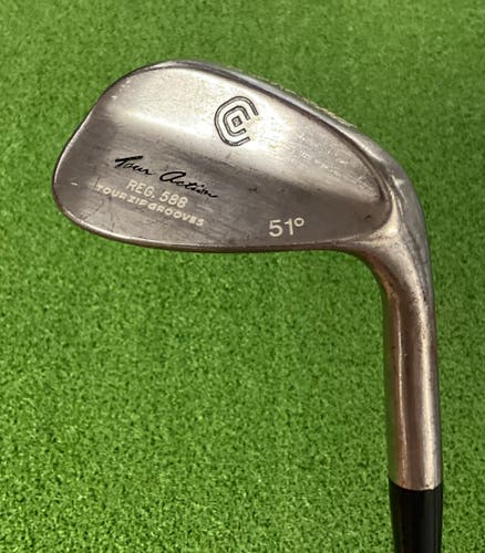Cleveland Tour Action Reg 588 51* Gap Wedge Golf Club Right Handed