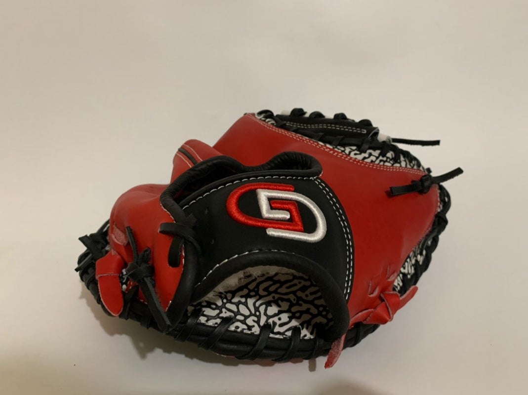 Davis Relacing - Custom Gloveworks Game Day Series relaced