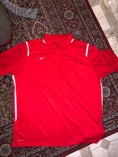 Red Used Adult Unisex Nike Dri-Fit Shirt