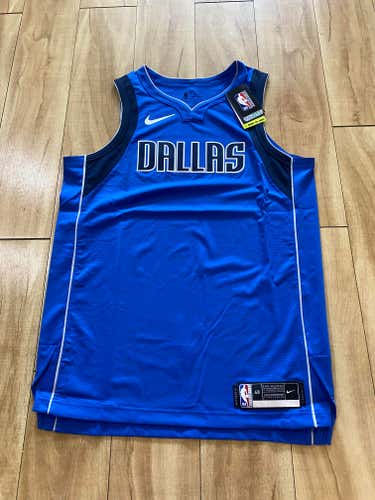 Dallas Mavericks Nike Vapor Knit NBA Authentic Replica Game Jersey, Size 48 - Large