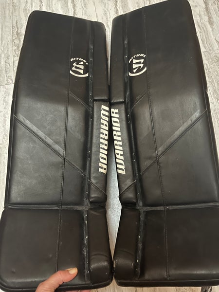 Used 28" Warrior Ritual G5 Goalie Leg Pads