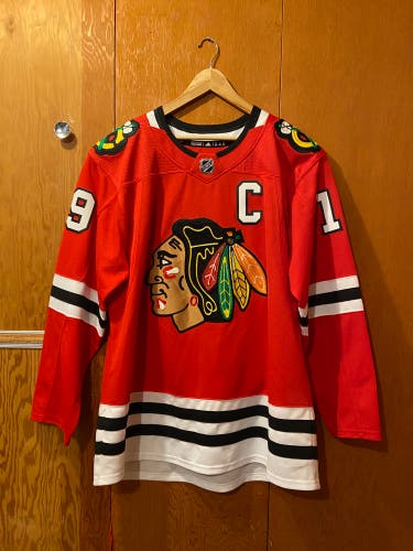 Chicago Blackhawks Jonathan Toews jersey