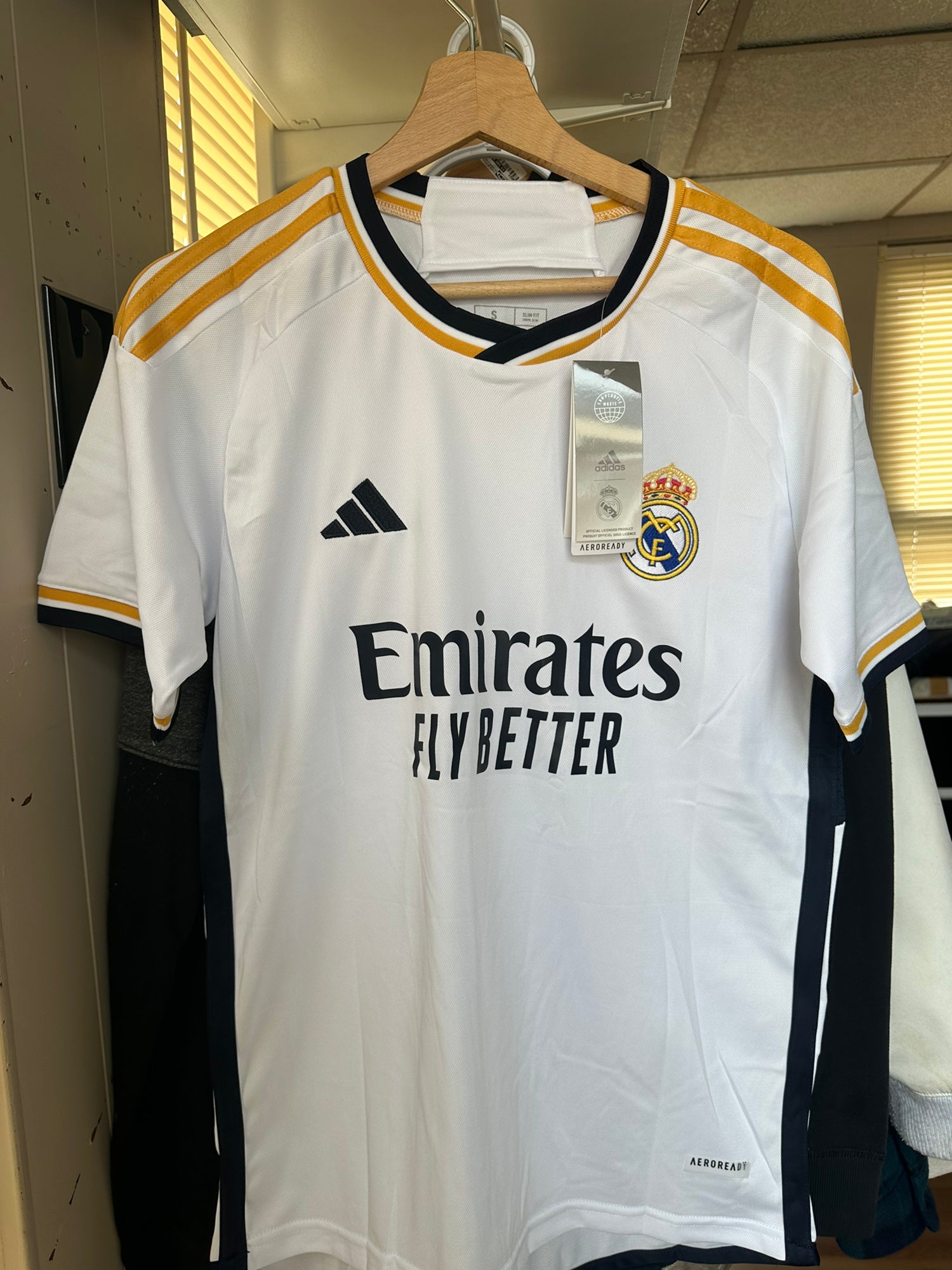 Adidas Men Jerseys Real Madrid 23/24 Home Jersey