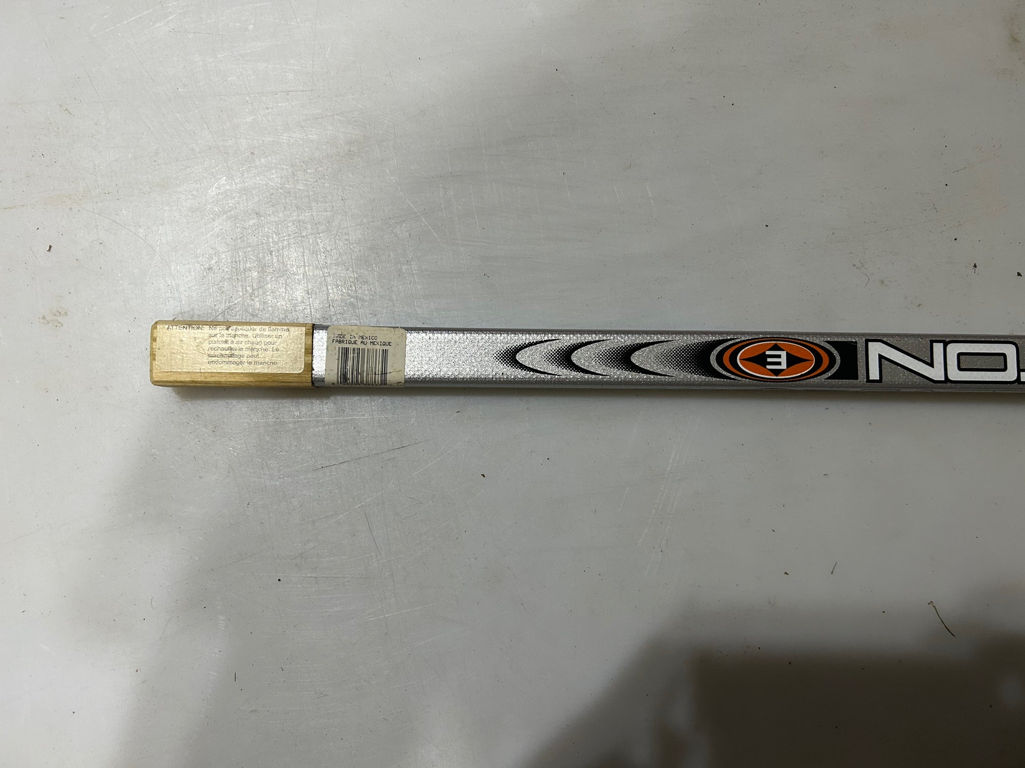 Easton Synthesis Grip Hockey Stick Shaft 50 Flex 2 Piece Yellow w/ RH Blade