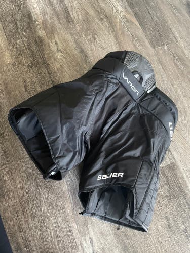 Used Small Bauer Vapor X900 Hockey Goalie Pants