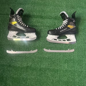 Used Bauer   Size 8 Supreme 3S Pro Hockey Skates