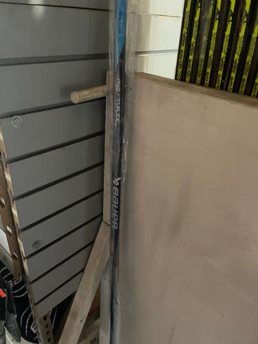 Senior New Right Handed Bauer Nexus Sync Hockey Stick P92 77 Flex